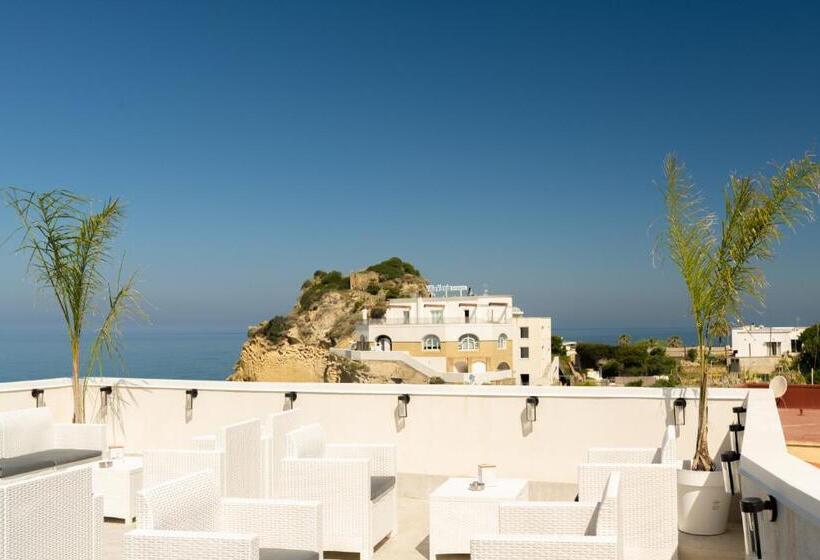 اتاق استاندارد با بالکن, Naro Suites And Rooms
