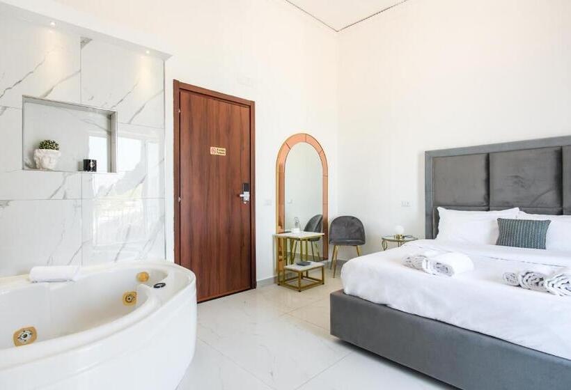 اتاق استاندارد با تخت بزرگ, Naro Suites And Rooms