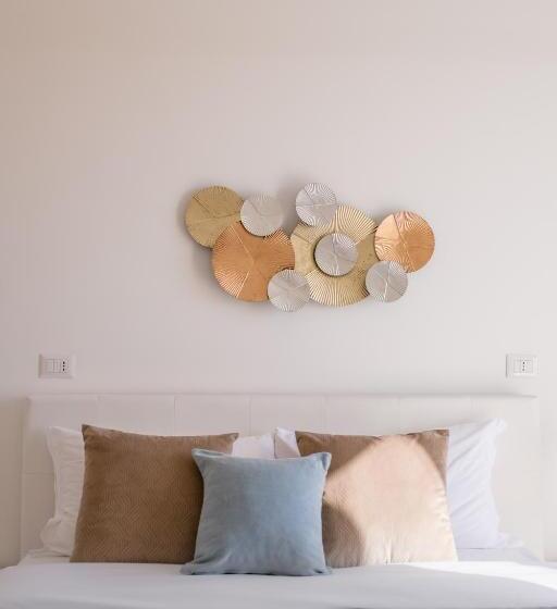 اتاق استاندارد با بالکن, Naro Suites And Rooms