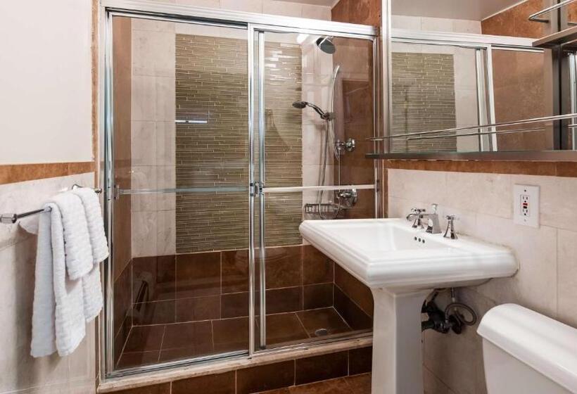 1 Bedroom Penthouse Apartment, Best Western Plus Hospitality House Suites
