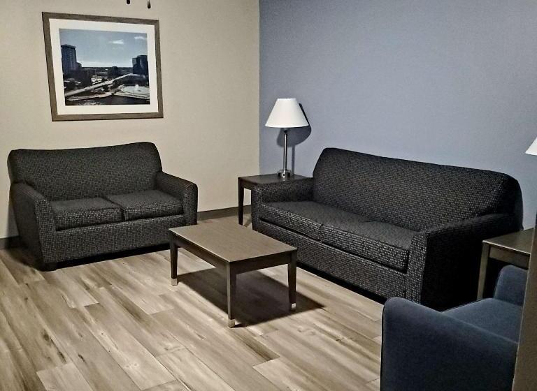 Люкс Кровать Кинг, Quality Inn Jacksonville   Orange Park Near Naval Air Station