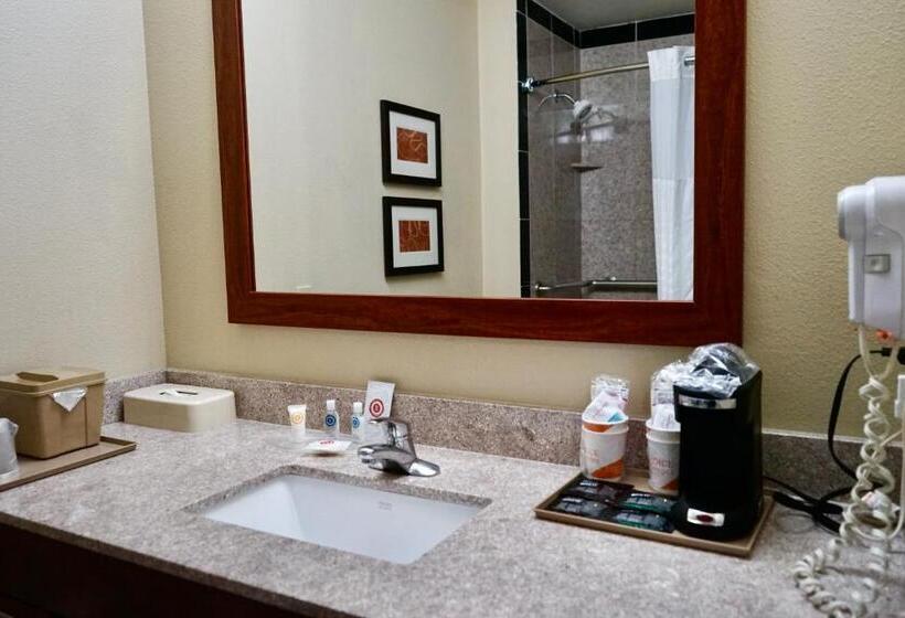 스위트, Comfort Suites Victorville Hesperia
