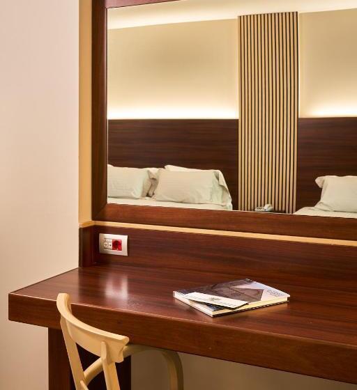 스탠다드 트리플 룸, Delfina Palace