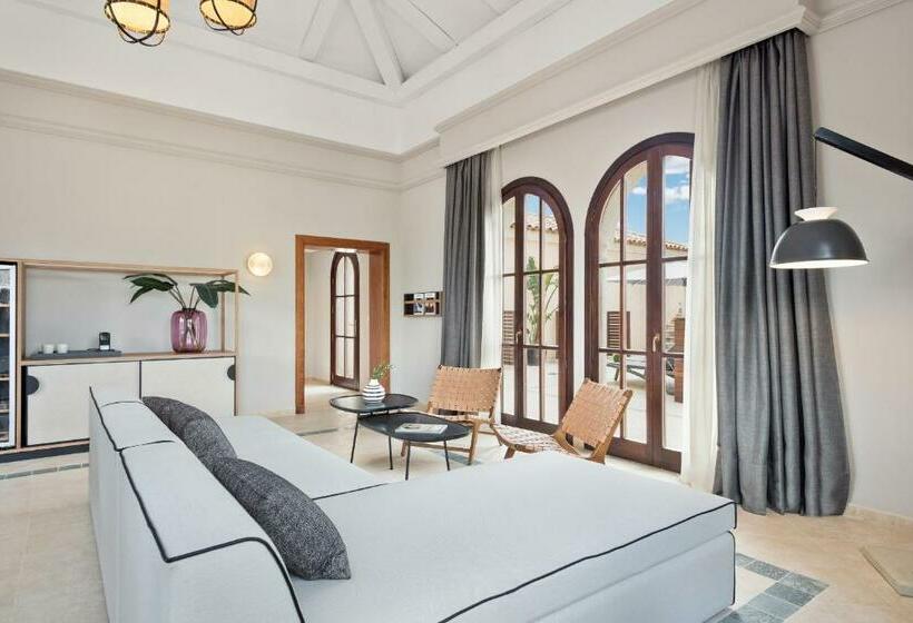 سوئیت پرزیدنت, Melia Villaitana