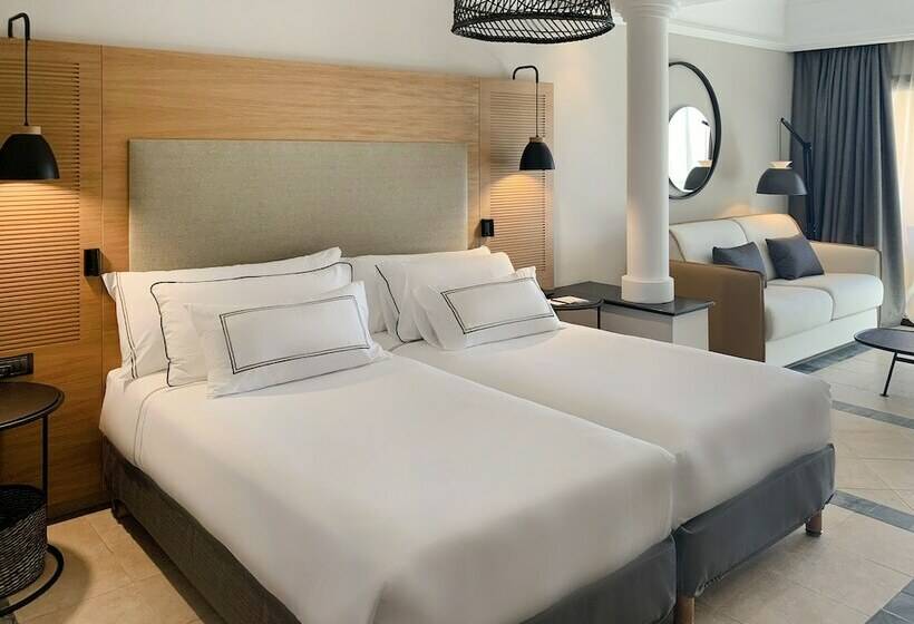 سوئیت پرزیدنت, Melia Villaitana
