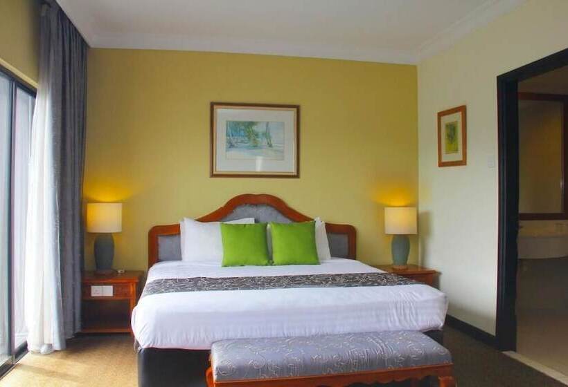 Люкс, Mines Beach Resort