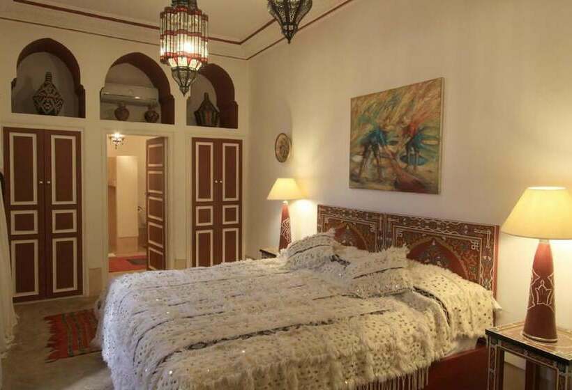 اتاق سوپریور, Riad Karmela