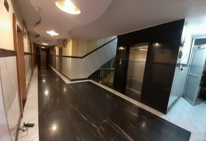 四人豪华间, Metro Inn