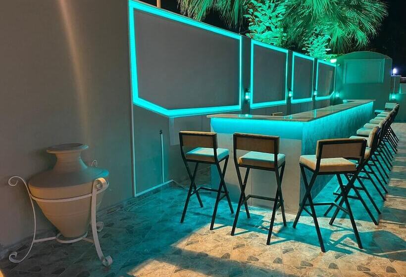 Апартаменты 1 Спальня, Highlife Apartments