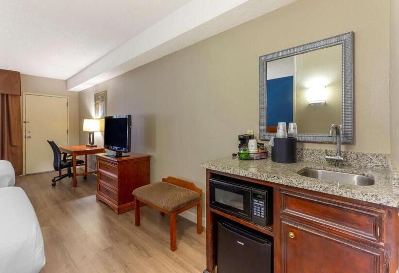 Люкс, Best Western Plus Cary   Nc State