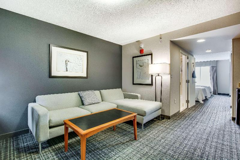 سوییت, Hilton Garden Inn Louisville Airport