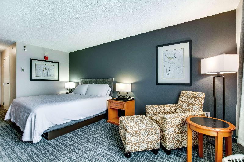 سوئیت با تخت بزرگ, Hilton Garden Inn Louisville Airport