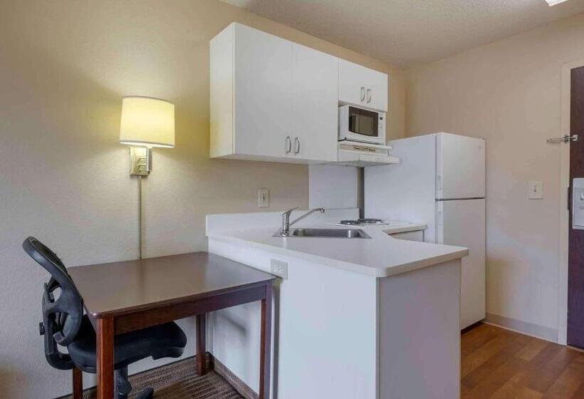 Студия Стандарт, Extended Stay America Suites   Orlando   Lake Mary   1036 Greenwood Blvd