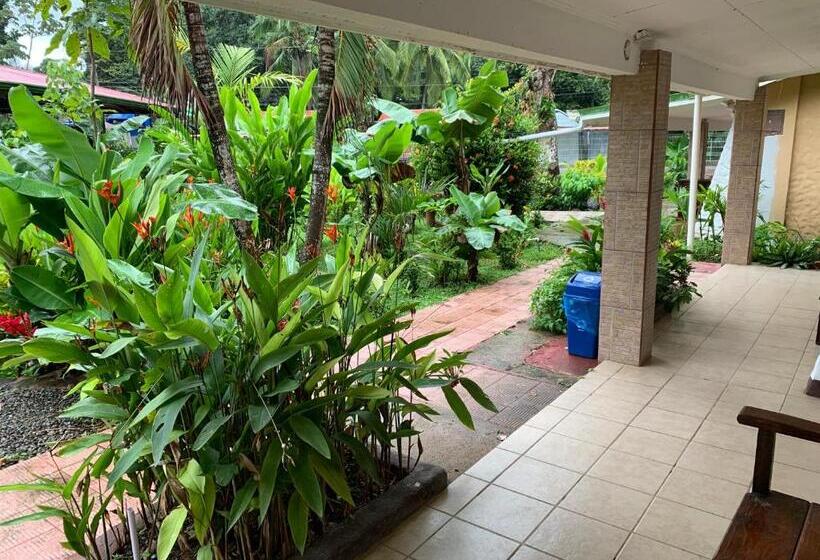 Четырехместный Номер Стандарт, Manuel Antonio Park