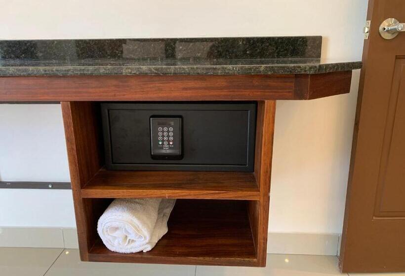 Номер Deluxe Кровать Кинг, Manuel Antonio Park