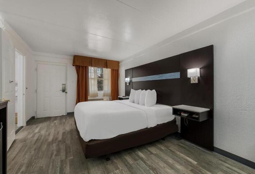 اتاق سوپریور برای معلولان, Quality Inn & Suites Airport