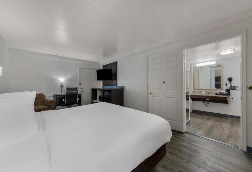 اتاق سوپریور برای معلولان, Quality Inn & Suites Airport