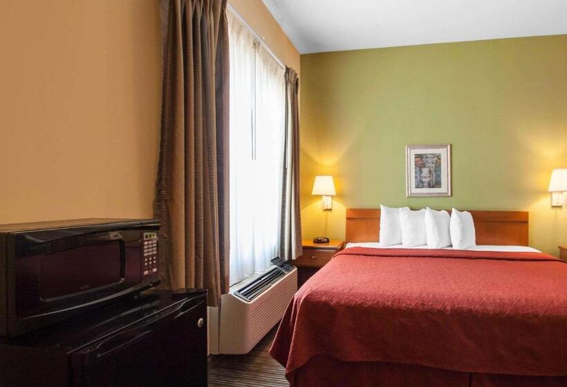 带大床的标准间, Quality Inn Joplin I44