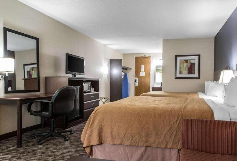 سوییت, Quality Inn & Suites Danbury Near University