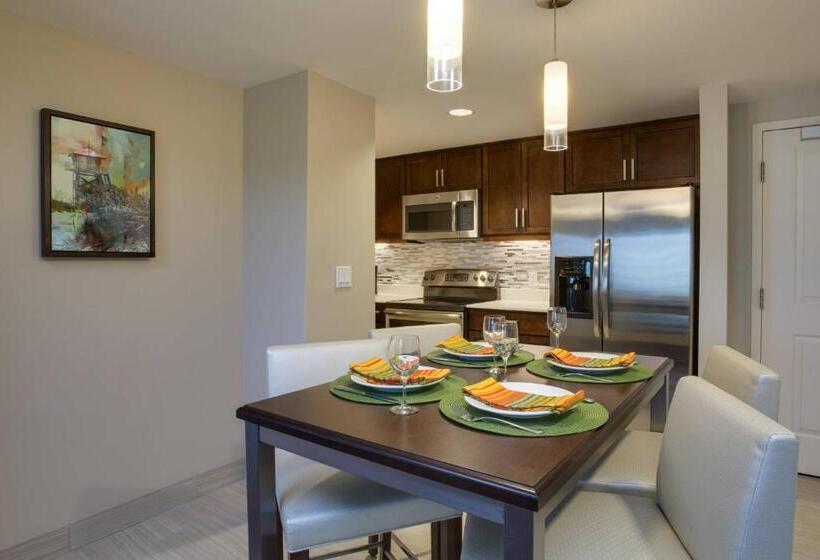带大床的套房, Residence Inn By Marriott Daytona Beach Oceanfront