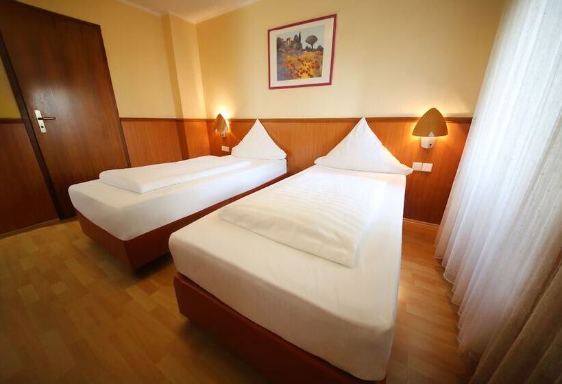 Quarto Estandar, Europa Offenbach