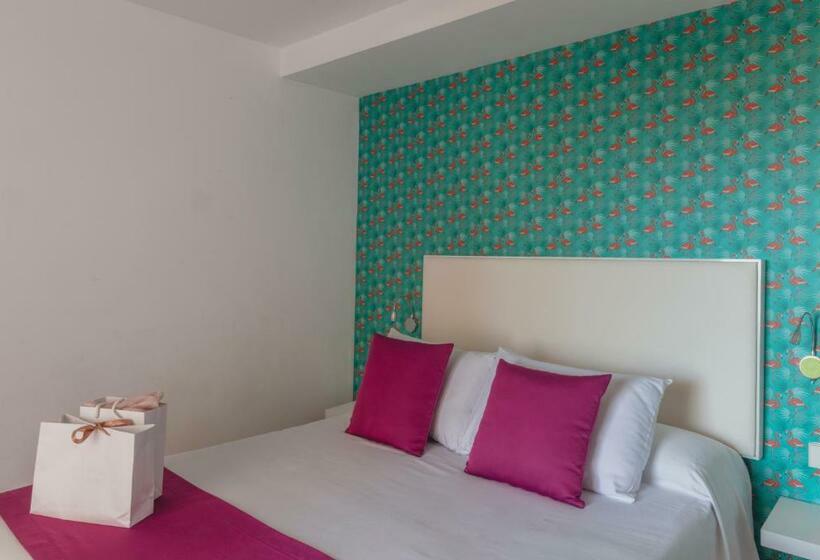 Апартаменты 1 Спальня с Террасой, Flamingo Beach Mate