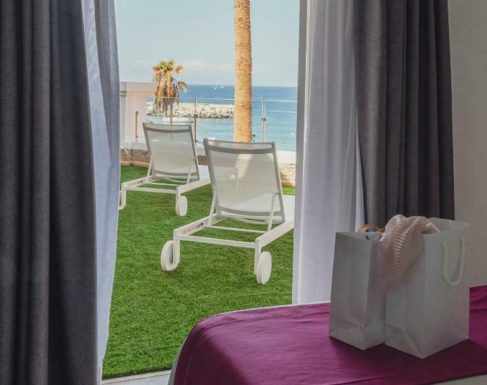 Апартаменты Premium 2 Спальни, Flamingo Beach Mate