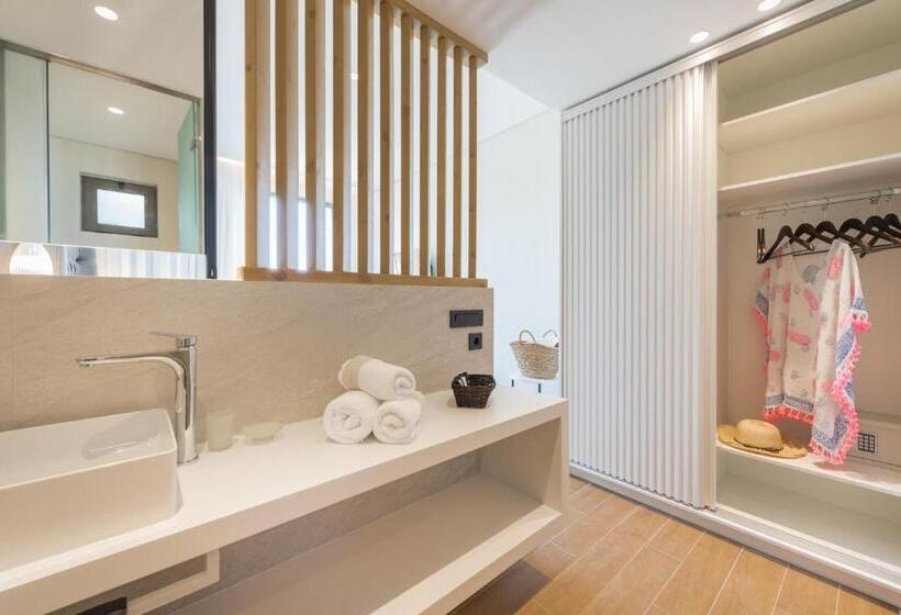 سوییت جونیور با چشم‌انداز دریا, Eptanisos Beachfront Suites Zante