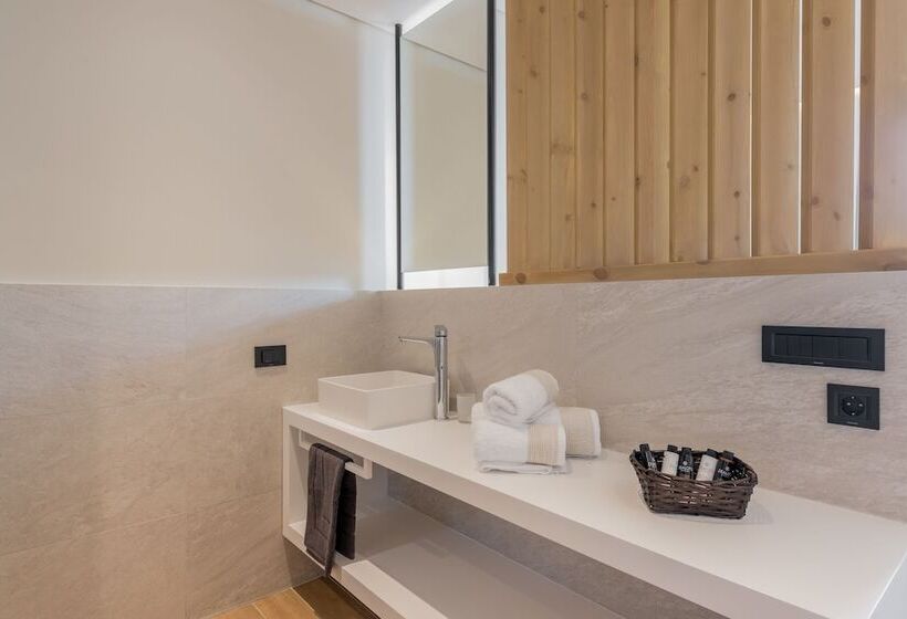 سوییت جونیور با چشم‌انداز دریا, Eptanisos Beachfront Suites Zante