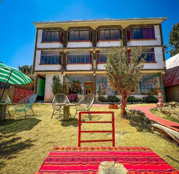 اتاق استاندارد با چشم‌انداز دریاچه, Hostal Sol Y Lago
