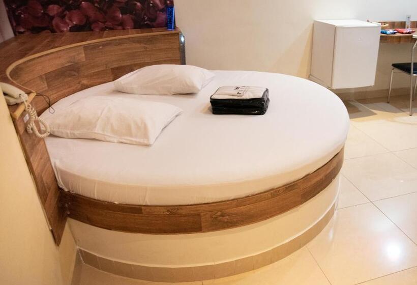 اتاق استاندارد با وان آب گرم, Prime Motel Campinas