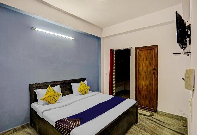 Трежместный Номер Economy, Spot On Raj Hotel Vip Near Worlds Of Wonder