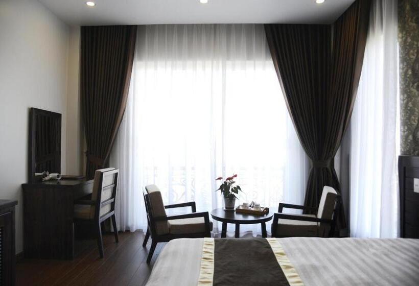 اتاق استاندارد با تخت بزرگ, La Pense E Hotel   Dalat