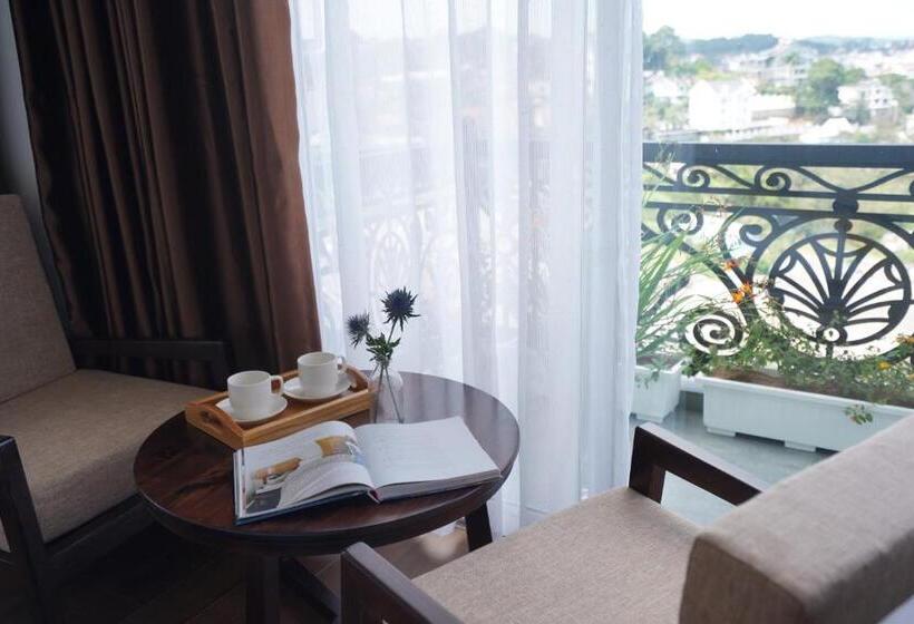 اتاق لوکس, La Pense E Hotel   Dalat