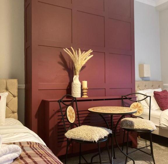 اتاق لوکس, Abbey Court Guest House