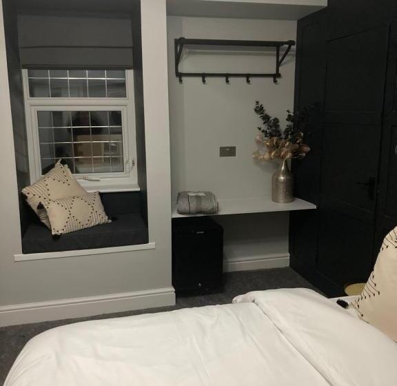 اتاق لوکس با تخت بزرگ, Abbey Court Guest House