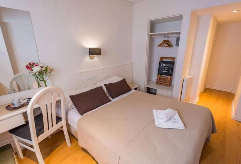 Habitación Estándar con Balcón, Dion
