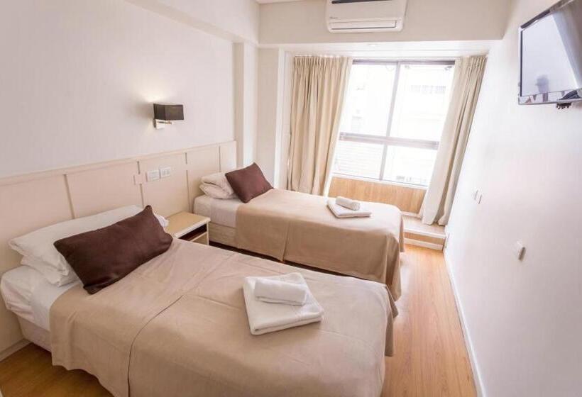 Habitación Cuádruple Estándar, Dion
