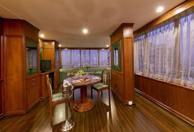 Номер Клуб, Royal Orchid Central Bangalore, Manipal Centre, Mg Road