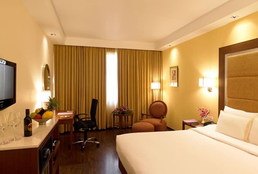 Номер Клуб, Royal Orchid Central Bangalore, Manipal Centre, Mg Road