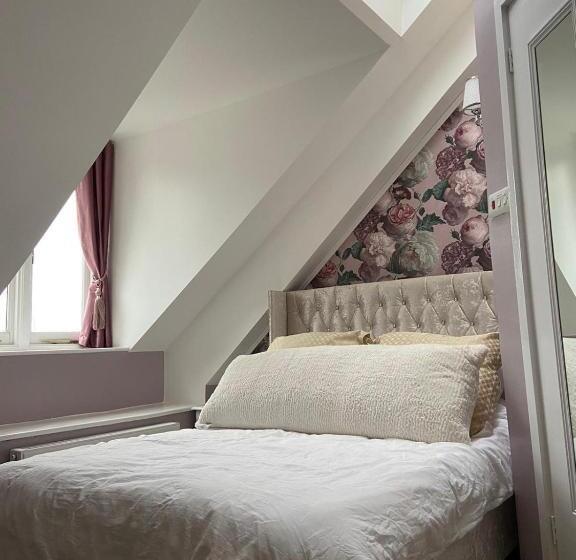 Номер Стандарт Вид на Сад, Croydon Hall