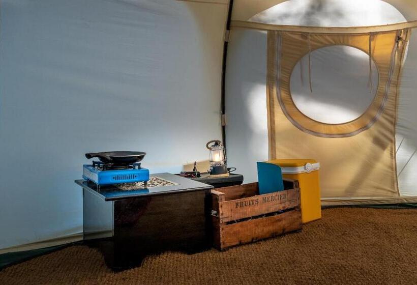 Standard Tent, Croydon Hall