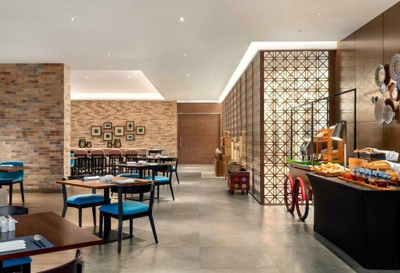 Quarto Superior, Novotel Dubai Gold District