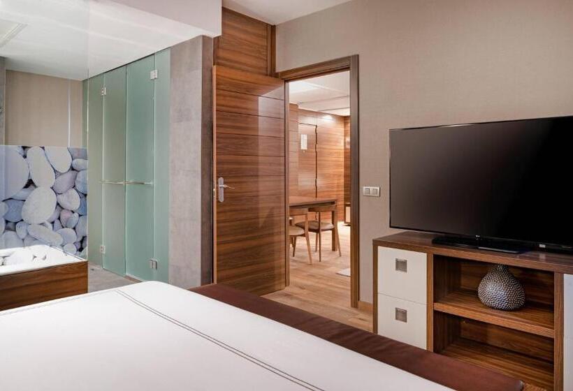 Habitación Familiar, Ac Baqueira Ski Resort, Autograph Collection