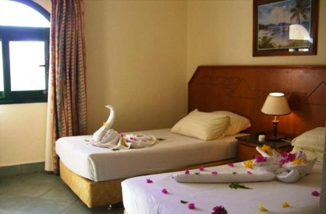 اتاق استاندارد سه نفره, Island View Resort