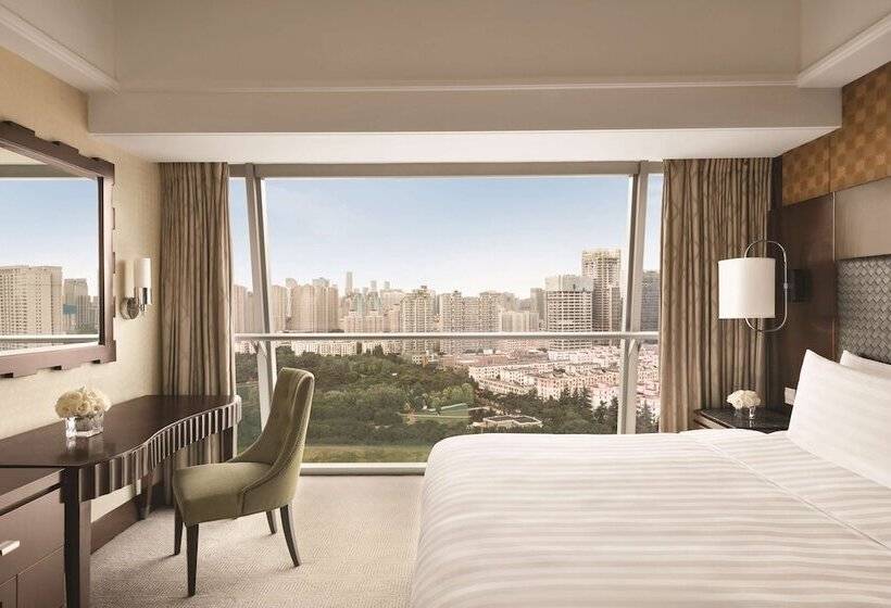 اتاق لوکس با چشم‌انداز شهر, Shangrila Xian