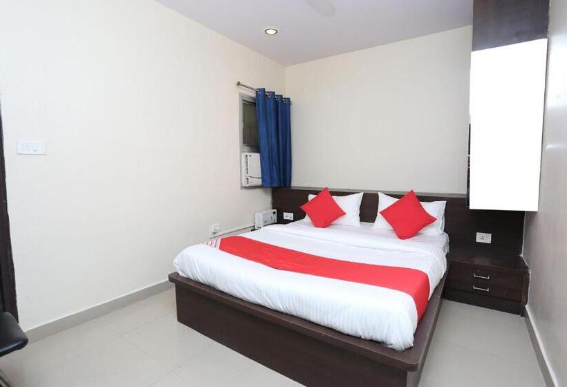 Трехместный Номер Классика, R K International Near Gautam Buddha Park