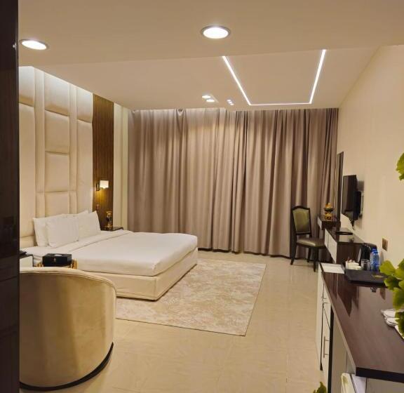 Номер Deluxe, Clifton International