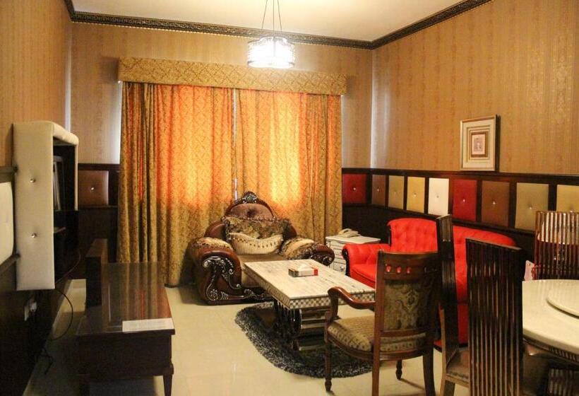 Family Suite, Clifton International