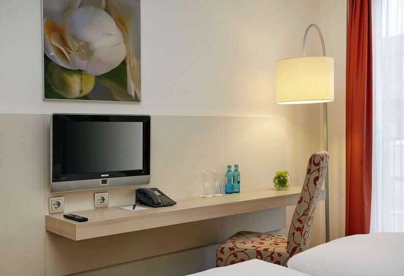 Номер Комфорт, H+ Hotel München